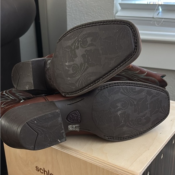 Ariat Leather Boots with ATS technology - Picture 5 of 7